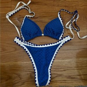SHEIN Navy and Cream Textured Bikini